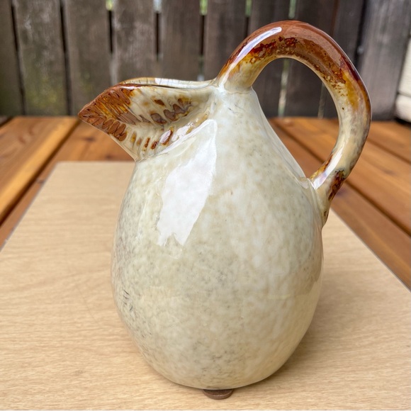 Vintage Studio Ceramic Pottery Leaf Pitcher 22 Oz - Picture 2 of 14